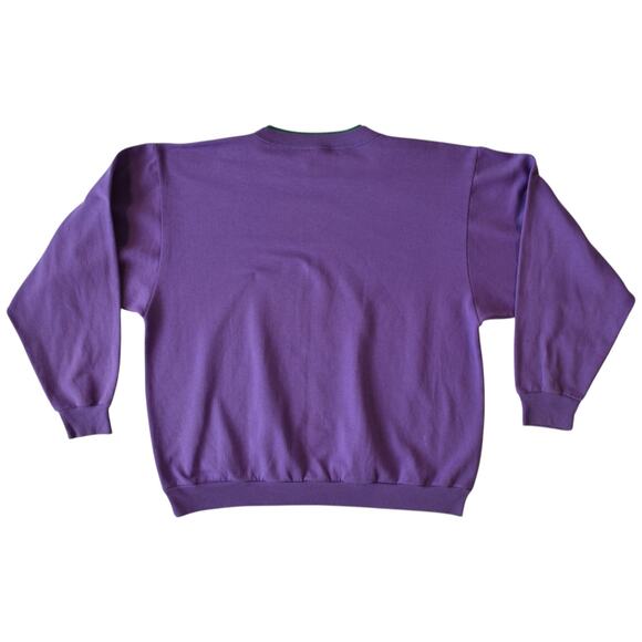 Vintage Quebec Canada Purple Sweatshirt Snowflake Graphic Crewneck Large - Picture 5 of 7